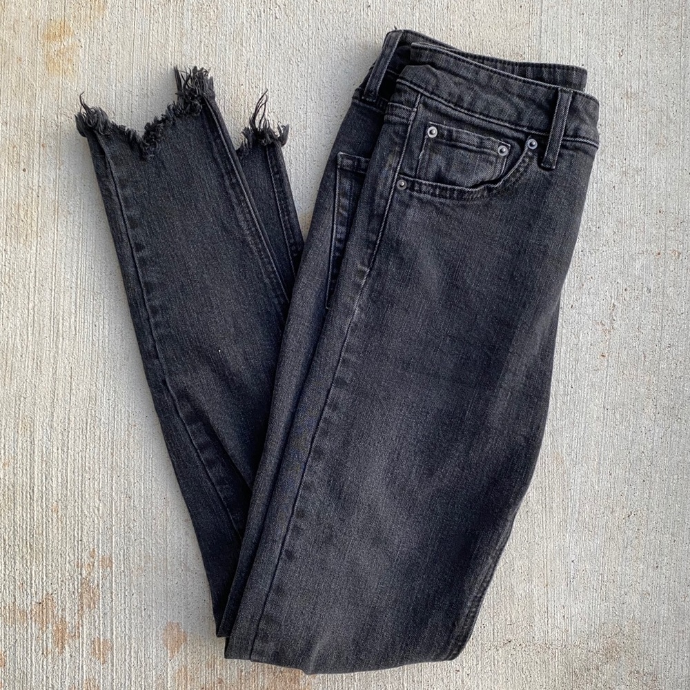 NWOT Wild Fable Black Distressed Skinny Jeans